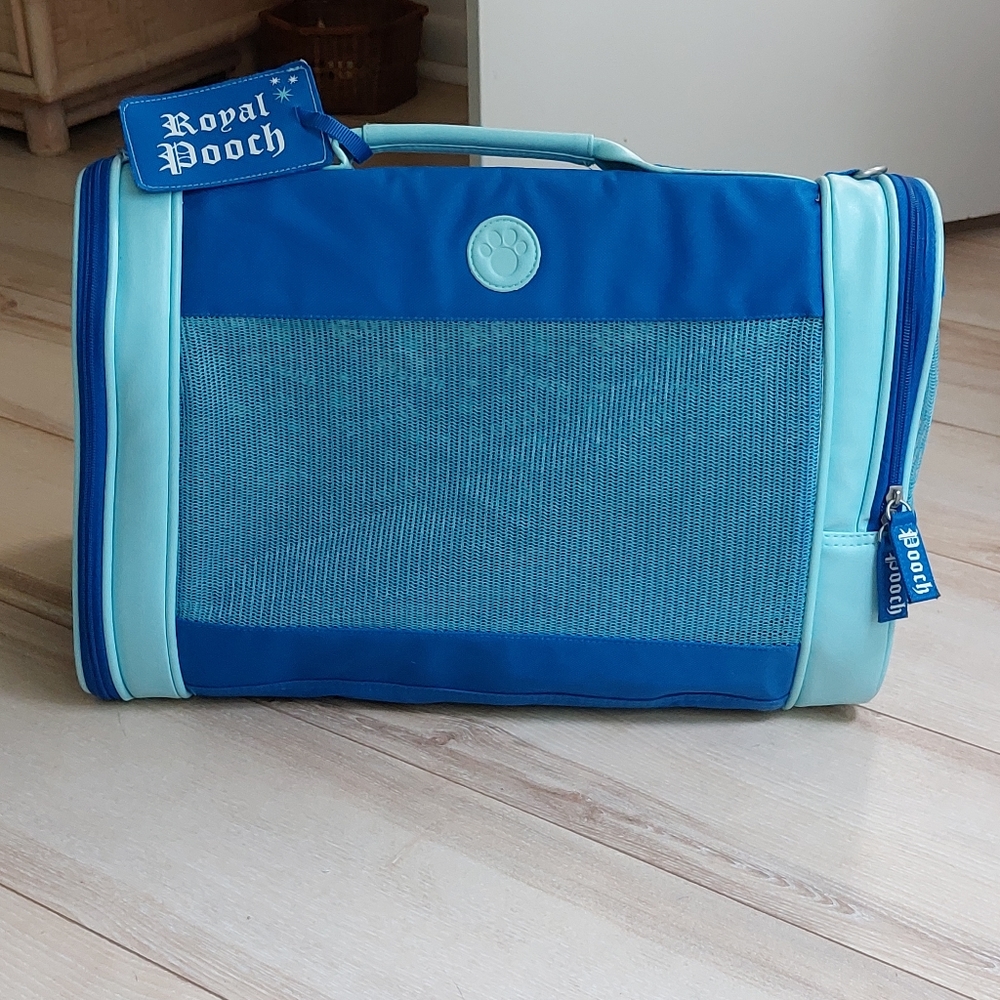 Royal Pooch Pet Carrier